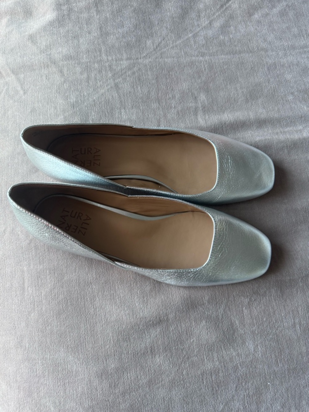 Naturalizer Cody Silver Metallic Leather Flats Size 8.5M - Picture 4 of 6